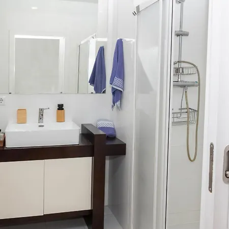 Daire Moniz Terrace *